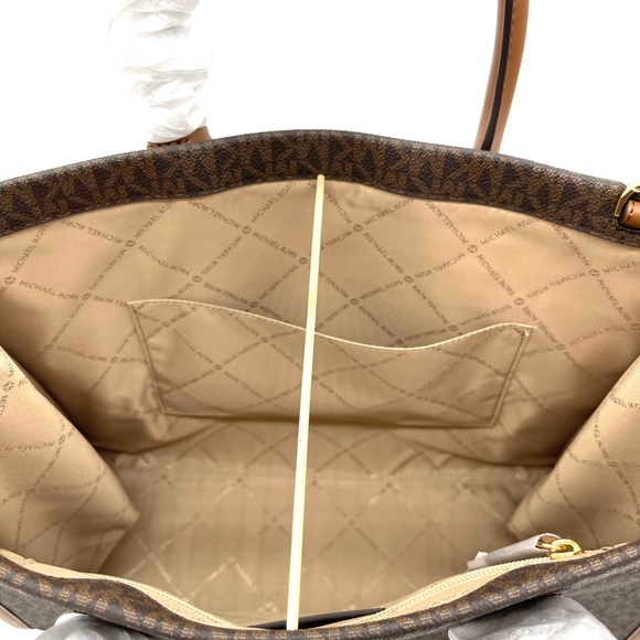 Michael Kors Mirella Medium EW Tote Bag & Trifold Wallet - Picture 7 of 11